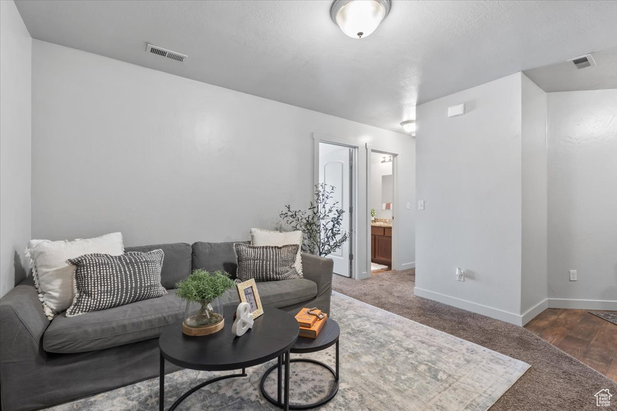 CARSON CORNER - Residential Income