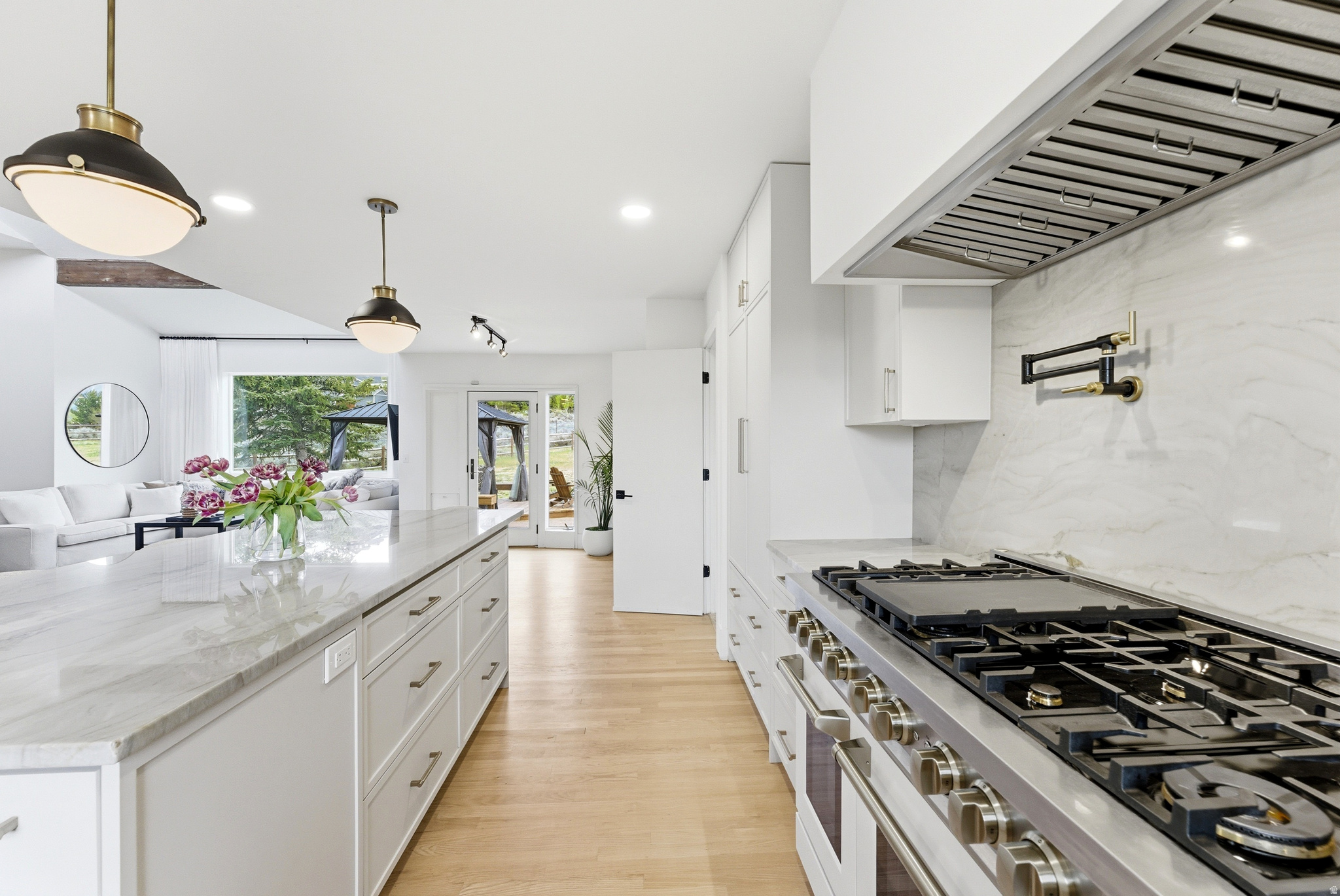 HIGHLAND ESTATES - Residential