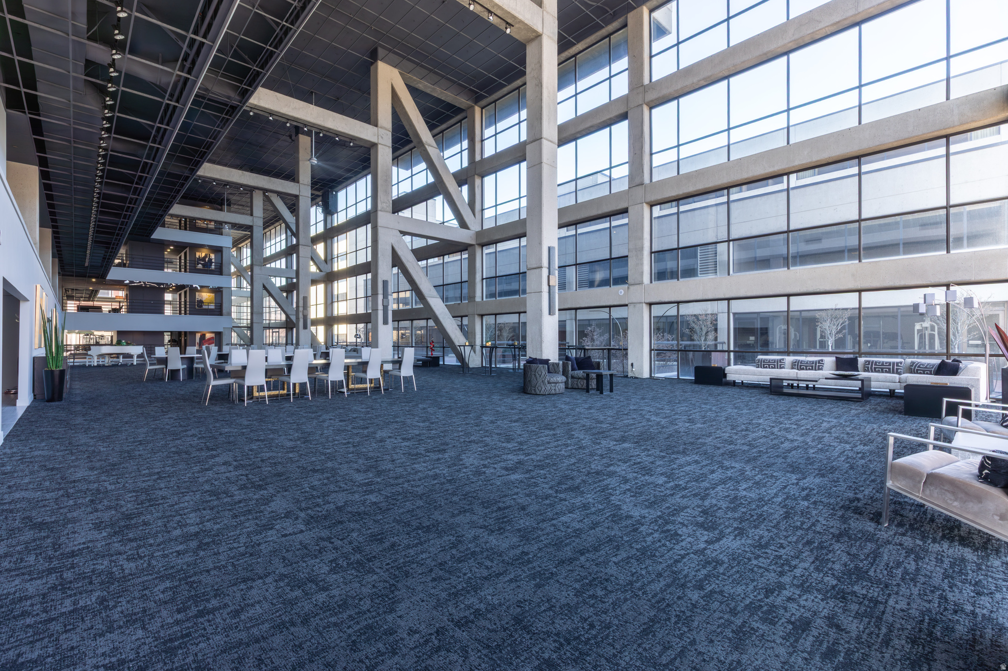 GOVERNOR'S PLAZA - Residential