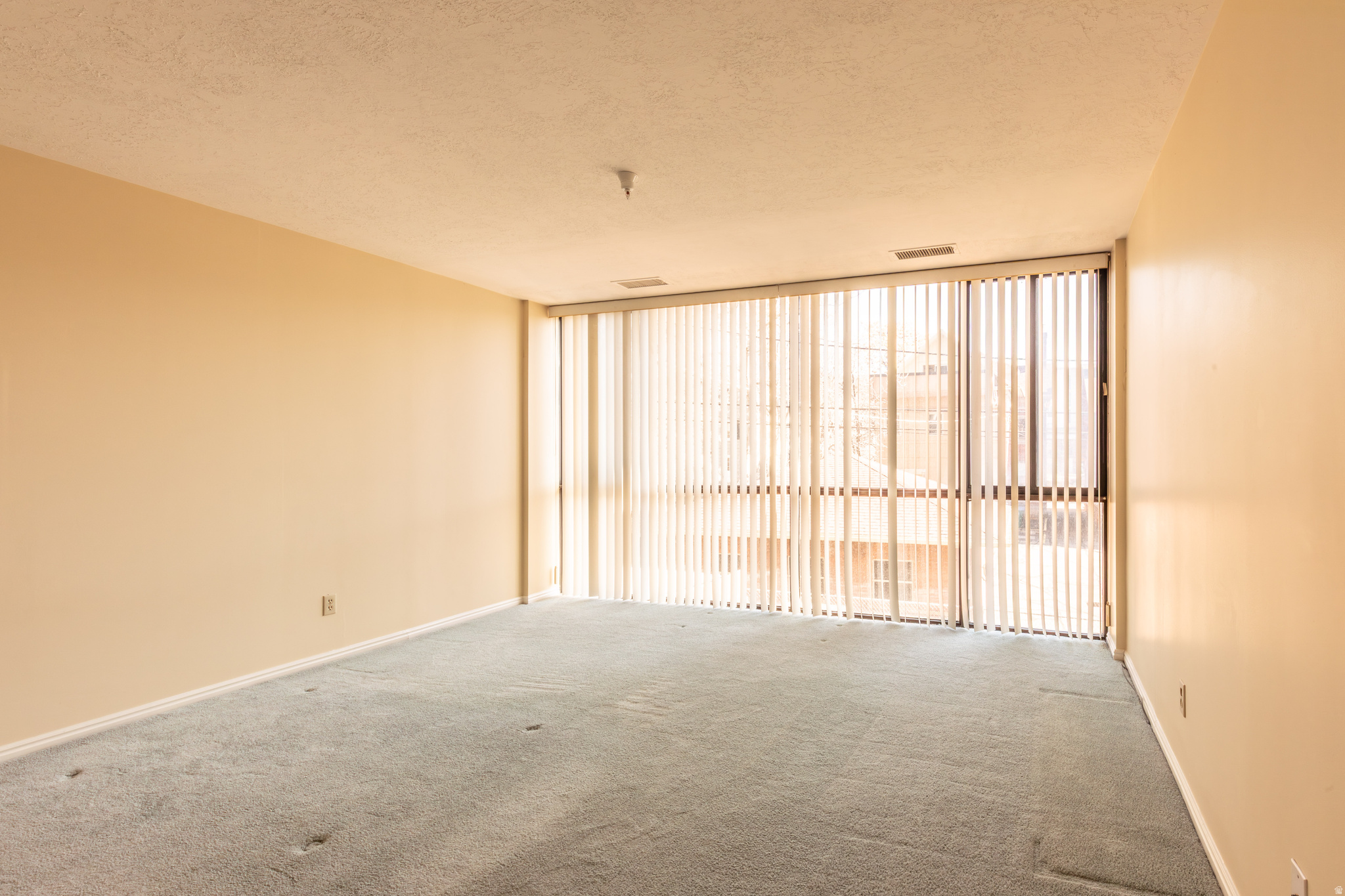 GOVERNOR'S PLAZA - Residential