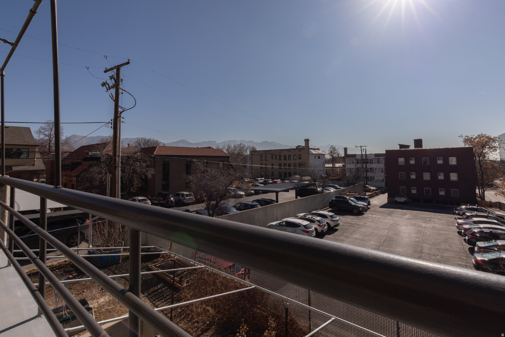 GOVERNOR'S PLAZA - Residential