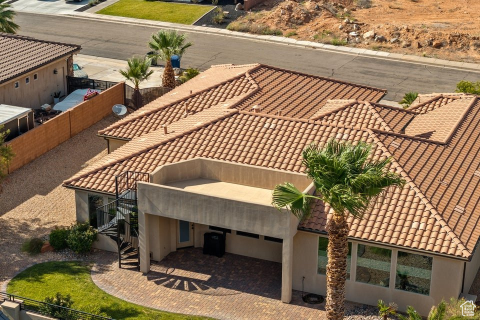 LAST SUN AT GREEN SPRINGS - Residential