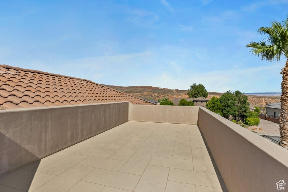 LAST SUN AT GREEN SPRINGS - Residential