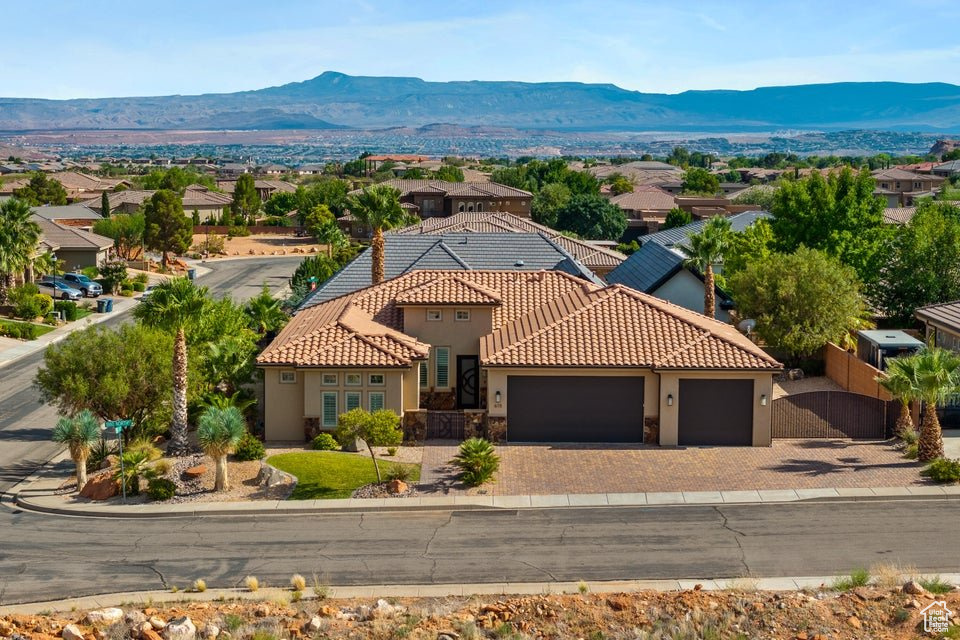 LAST SUN AT GREEN SPRINGS - Residential