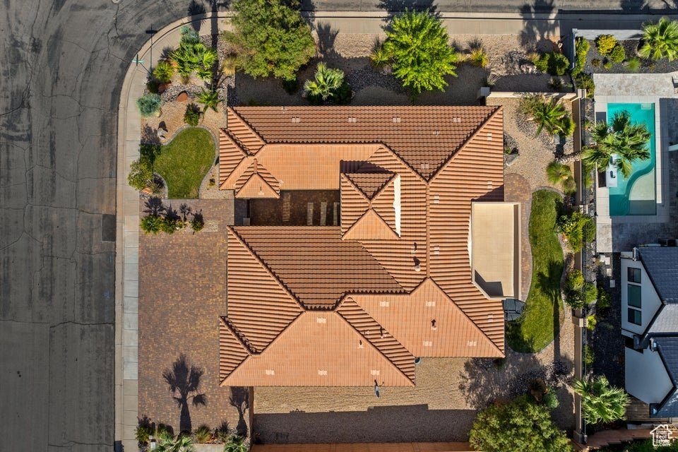 LAST SUN AT GREEN SPRINGS - Residential