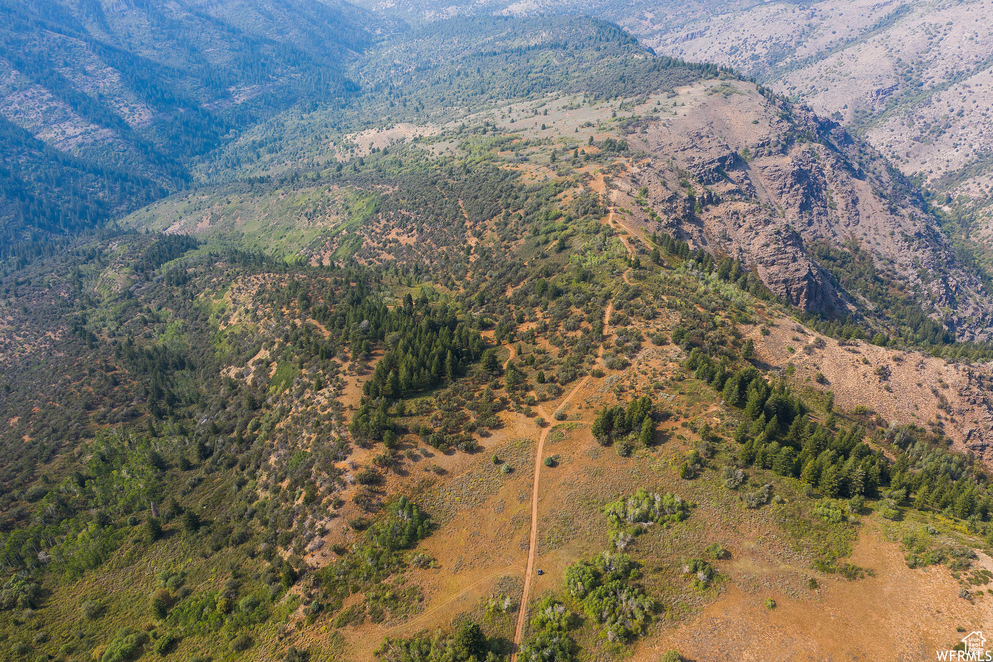 MINERAL POINT - Land