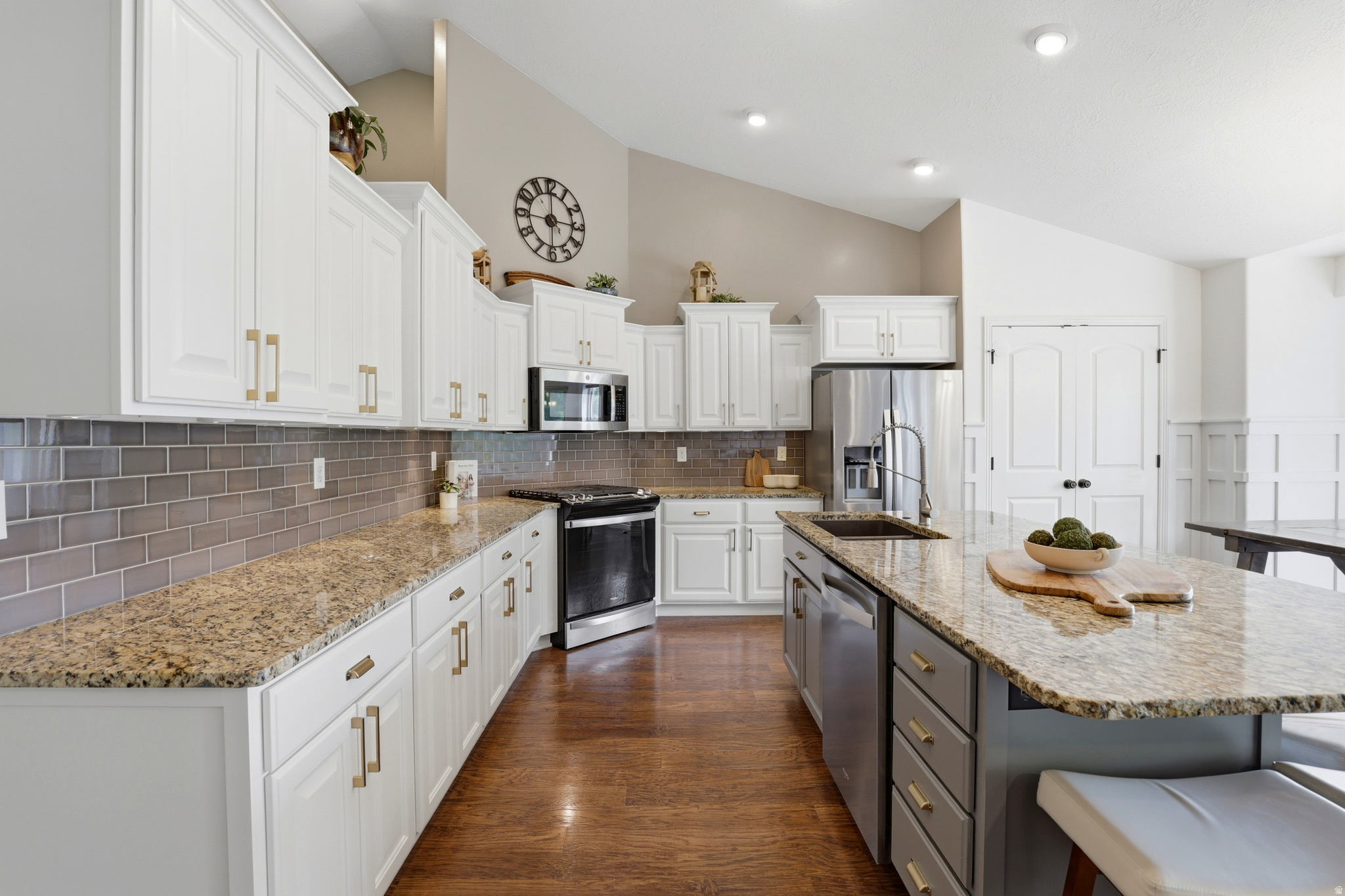 PHEASANT PLACE - Residential