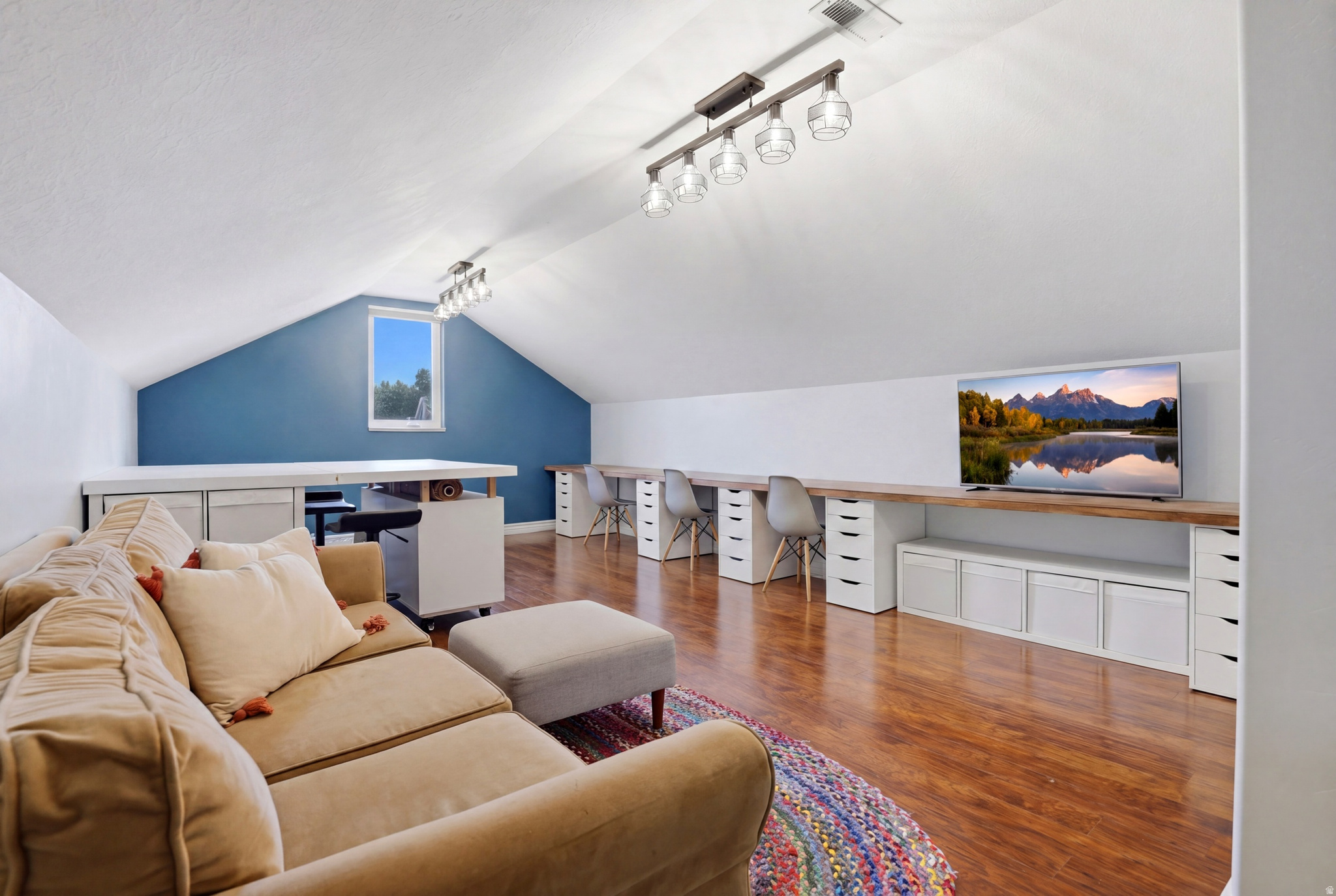 PHEASANT PLACE - Residential