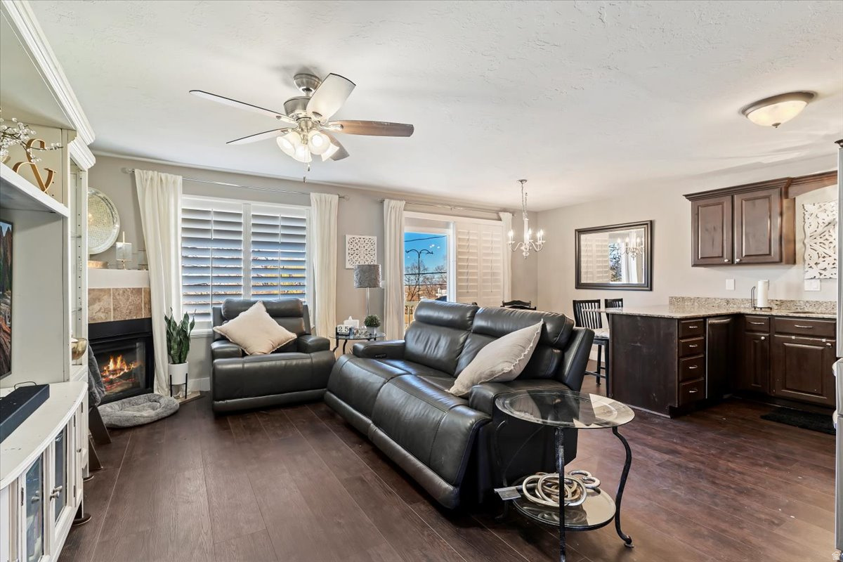 ORCHARD HOLLOW - Residential