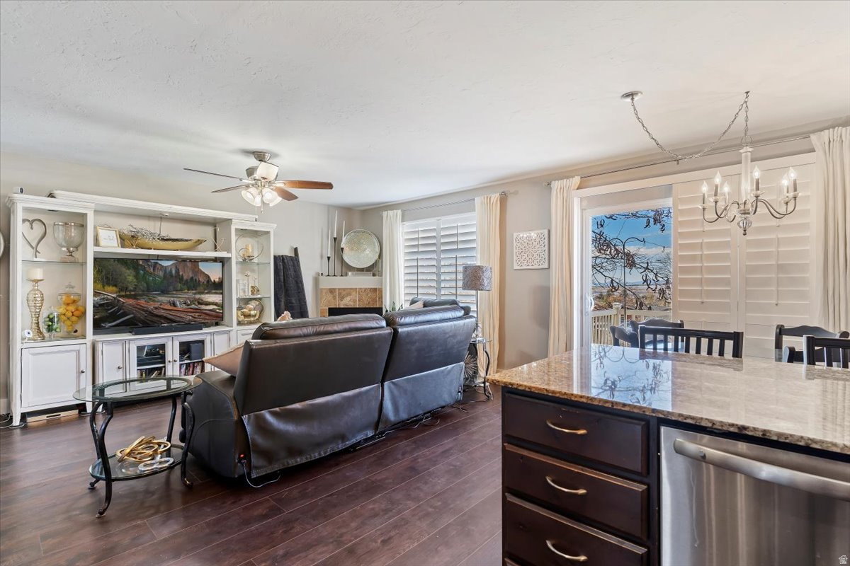 ORCHARD HOLLOW - Residential