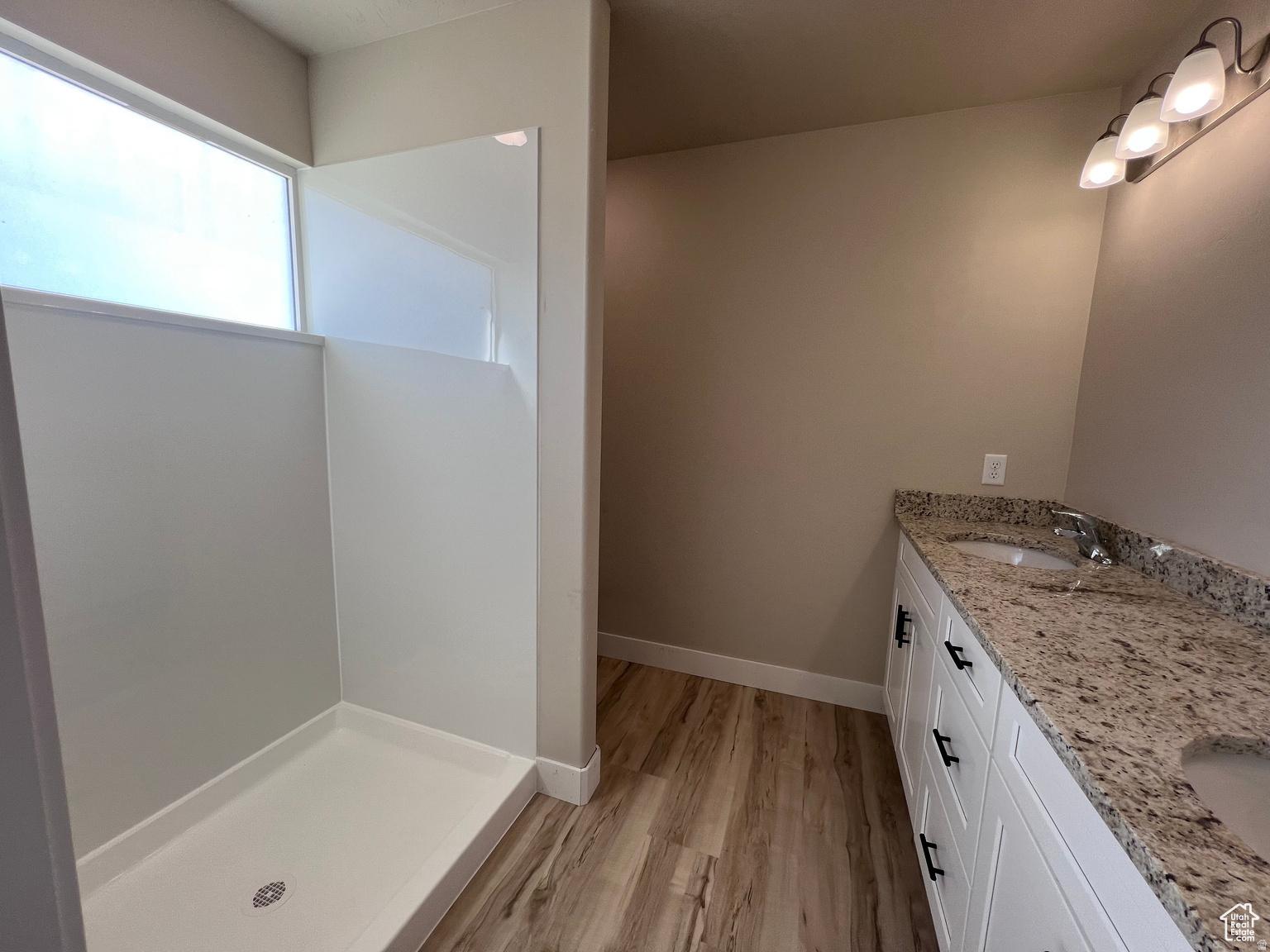 EAGLE POINT - Residential