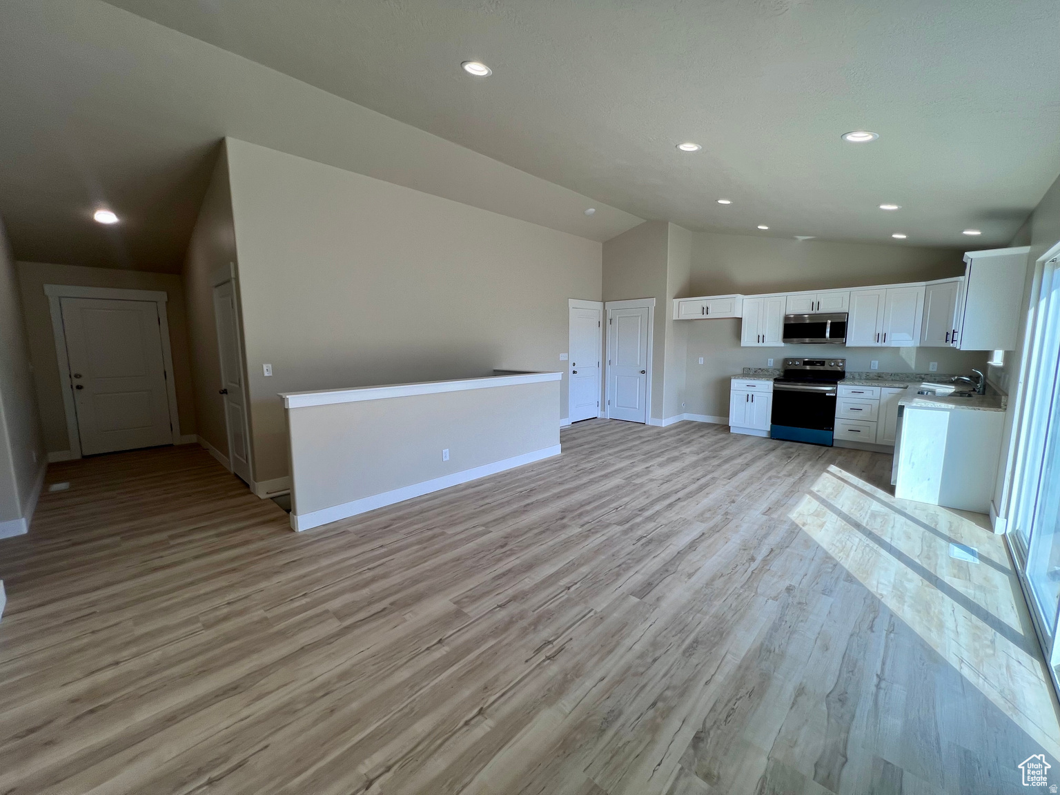 EAGLE POINT - Residential