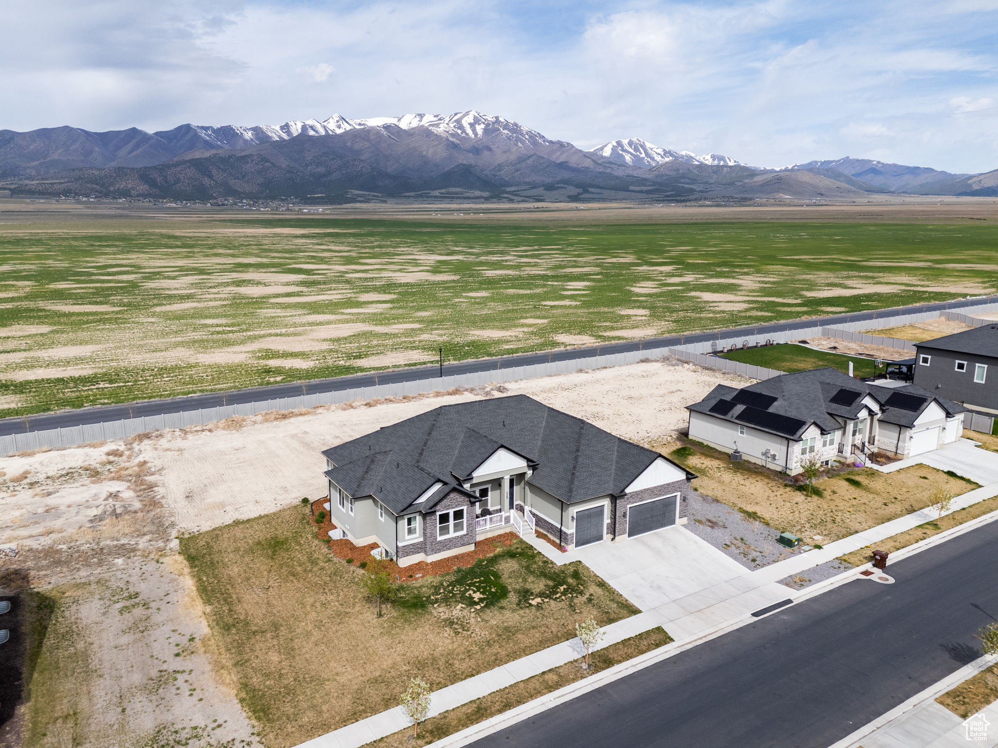 4867 N Canaan Peak Dr, Eagle Mountain, Utah image 3