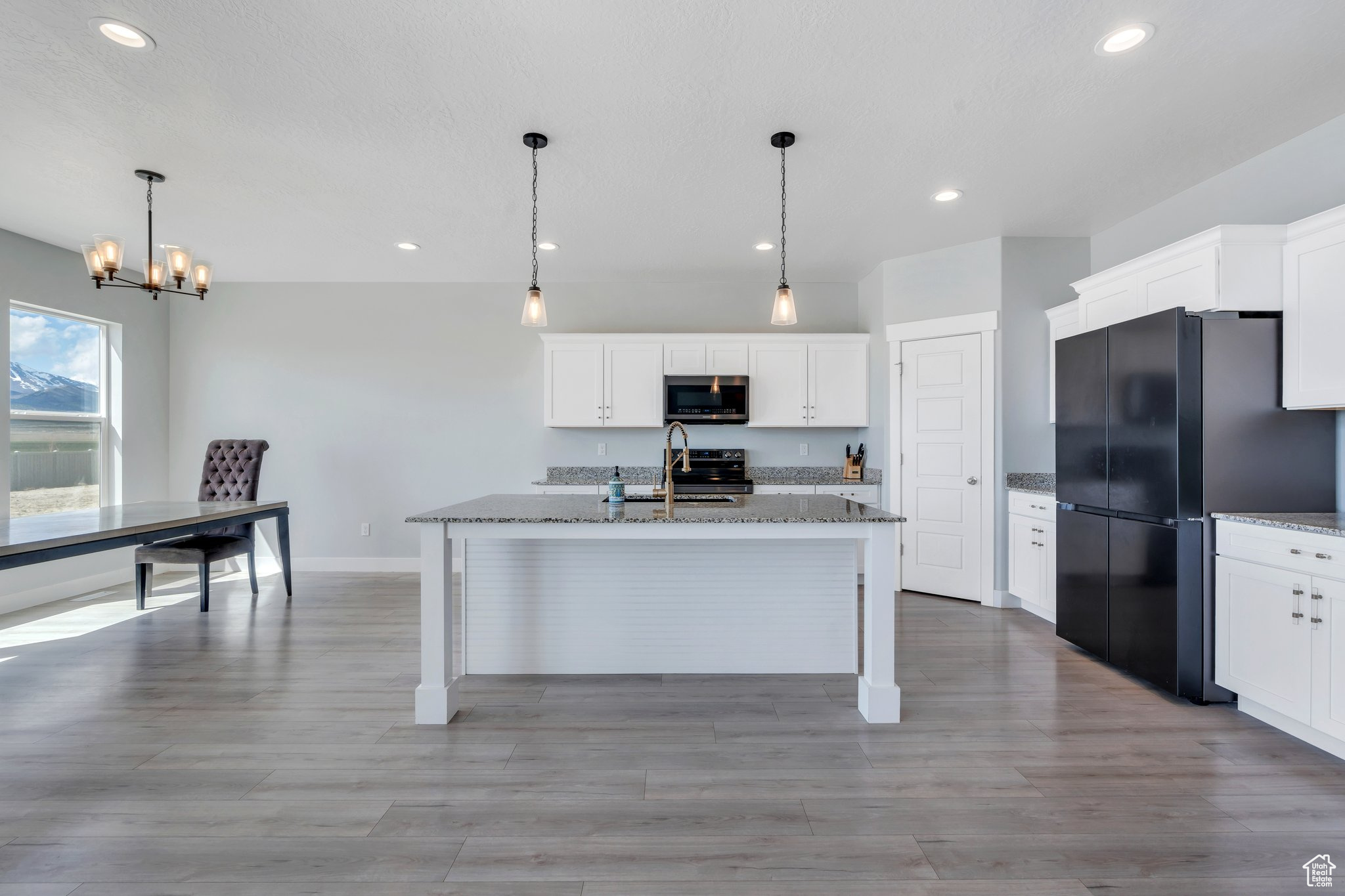 4867 N Canaan Peak Dr, Eagle Mountain, Utah image 9