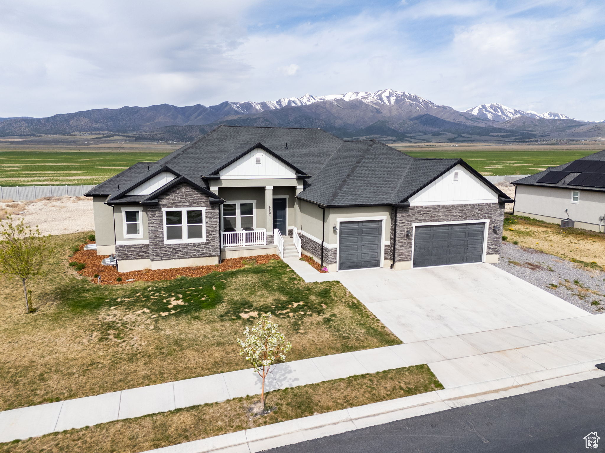 4867 N Canaan Peak Dr, Eagle Mountain, Utah image 1