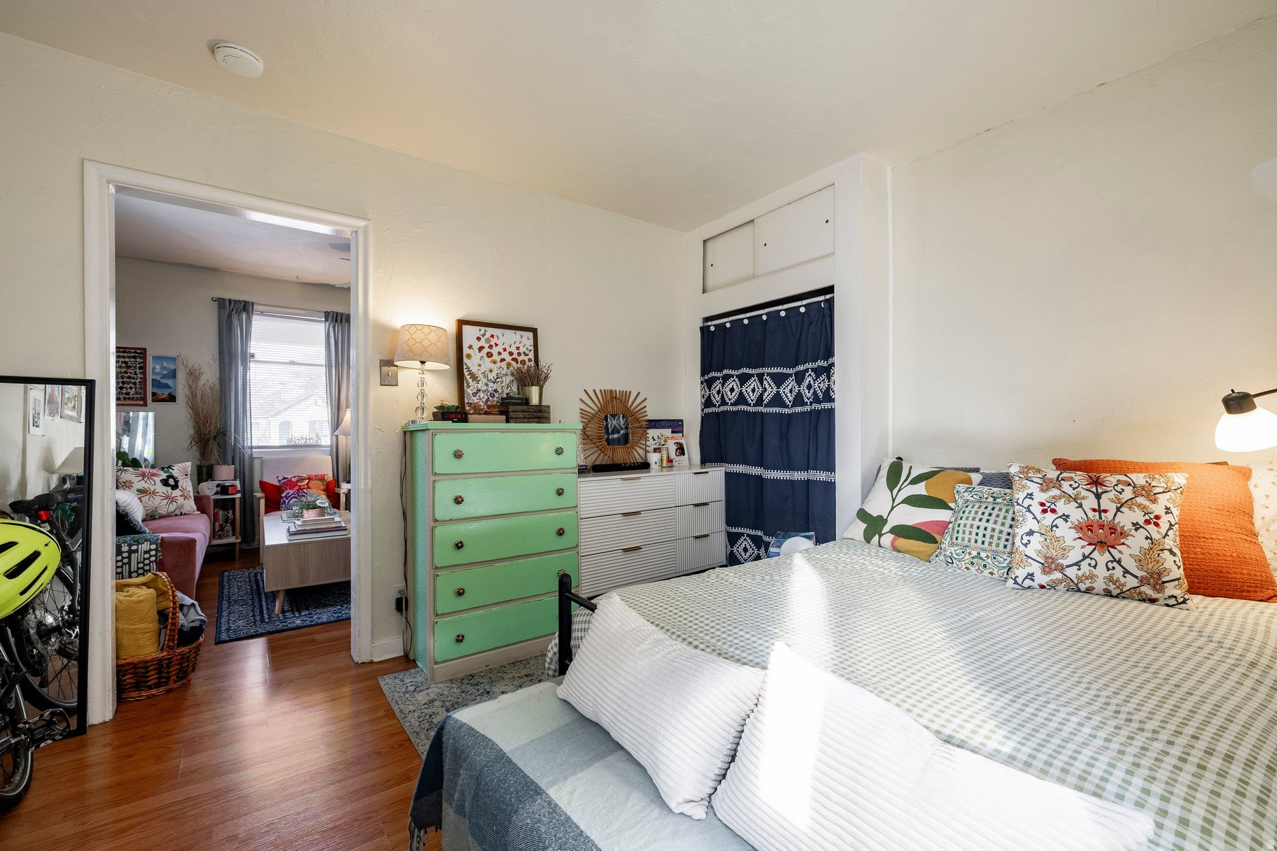 AVENUES - Residential Income