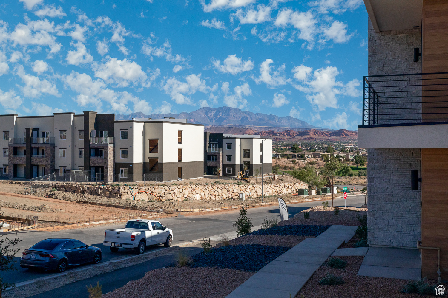 BECCO CREEK TOWNHOMES AT DIVARIO - Residential