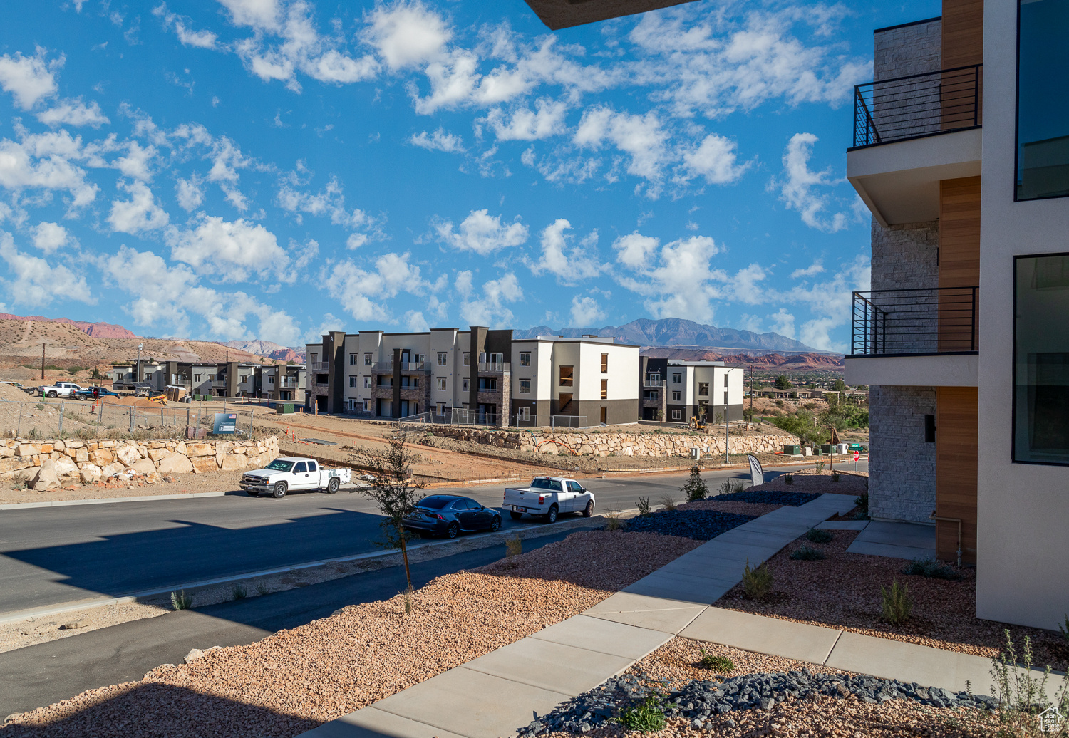 BECCO CREEK TOWNHOMES AT DIVARIO - Residential