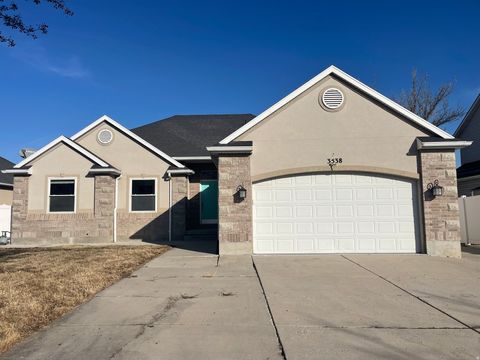 Photo of 3538 W BIATHLON CIR, Salt Lake City, UT 84129 (MLS # 2134409)
