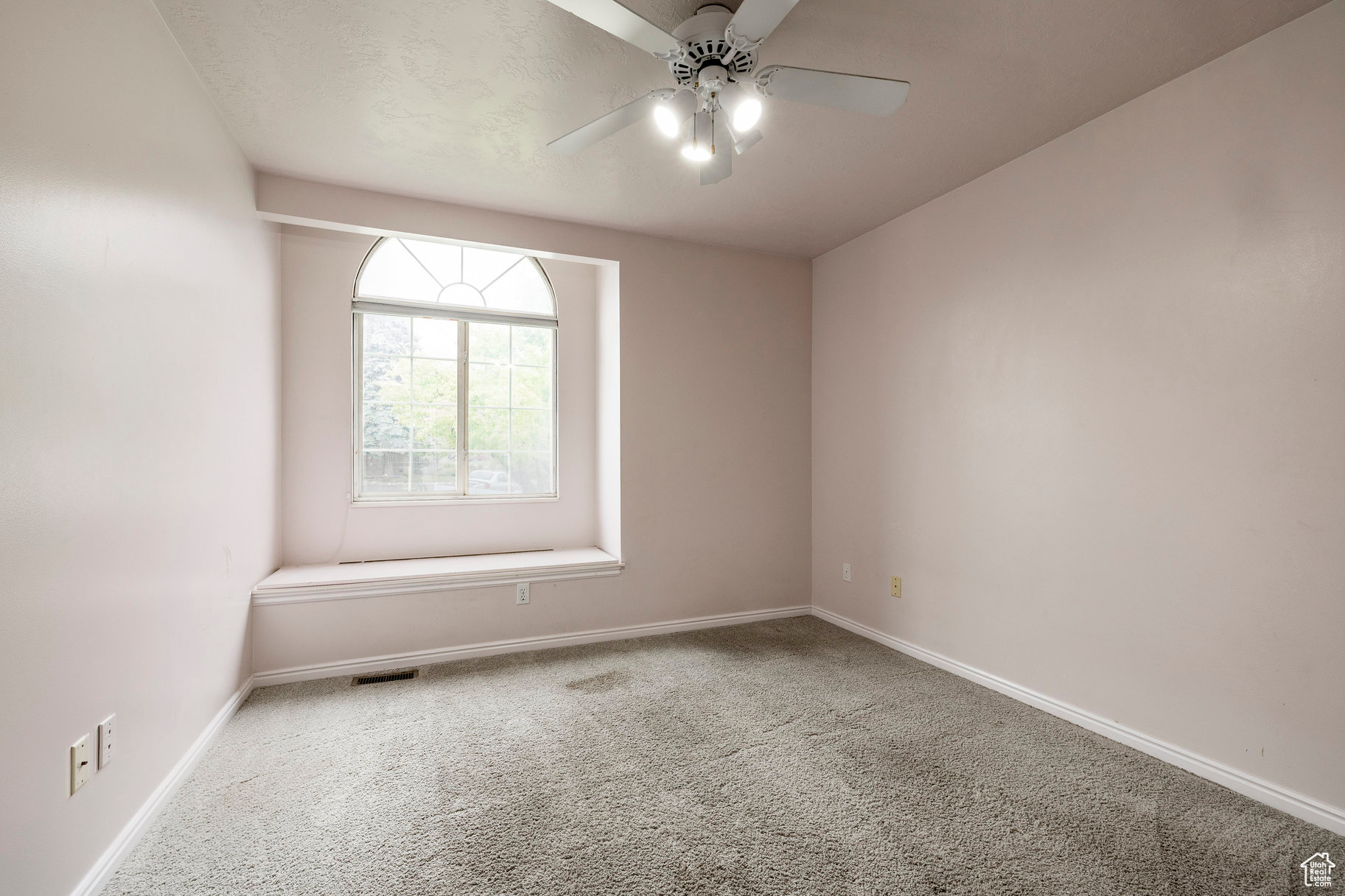 DEER RUN ESTATES - Residential