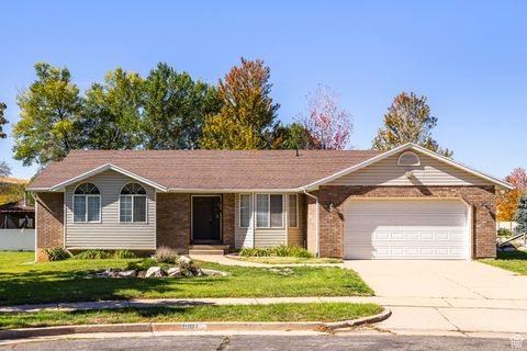 Tiny photo for 8007 S 2550 E, South Weber, UT 84405 (MLS # 2116541)