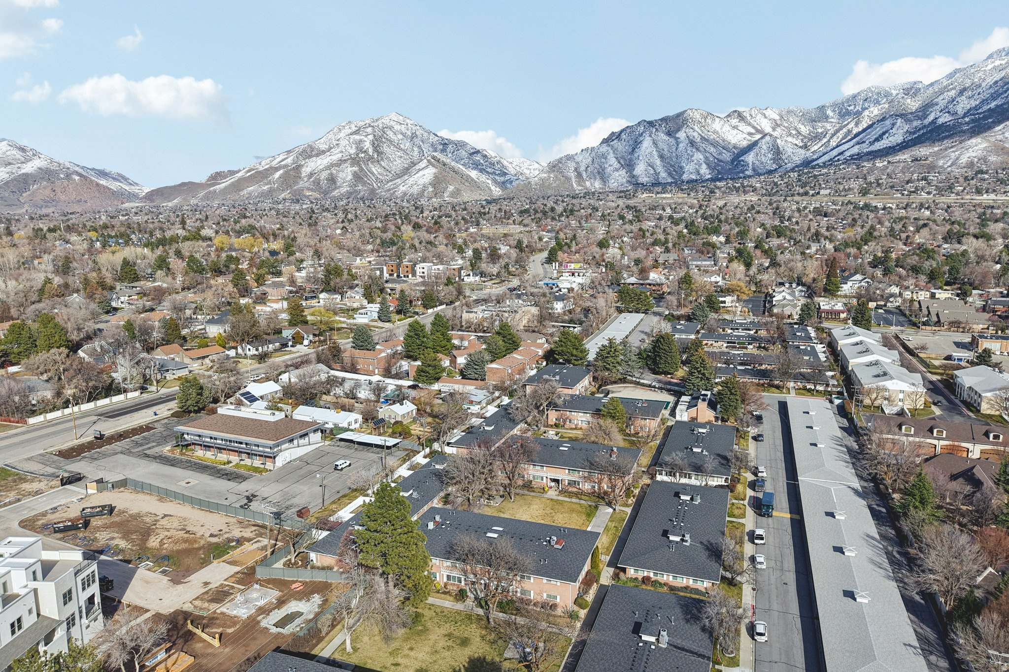 CARRIAGE LANE APT HO - Residential