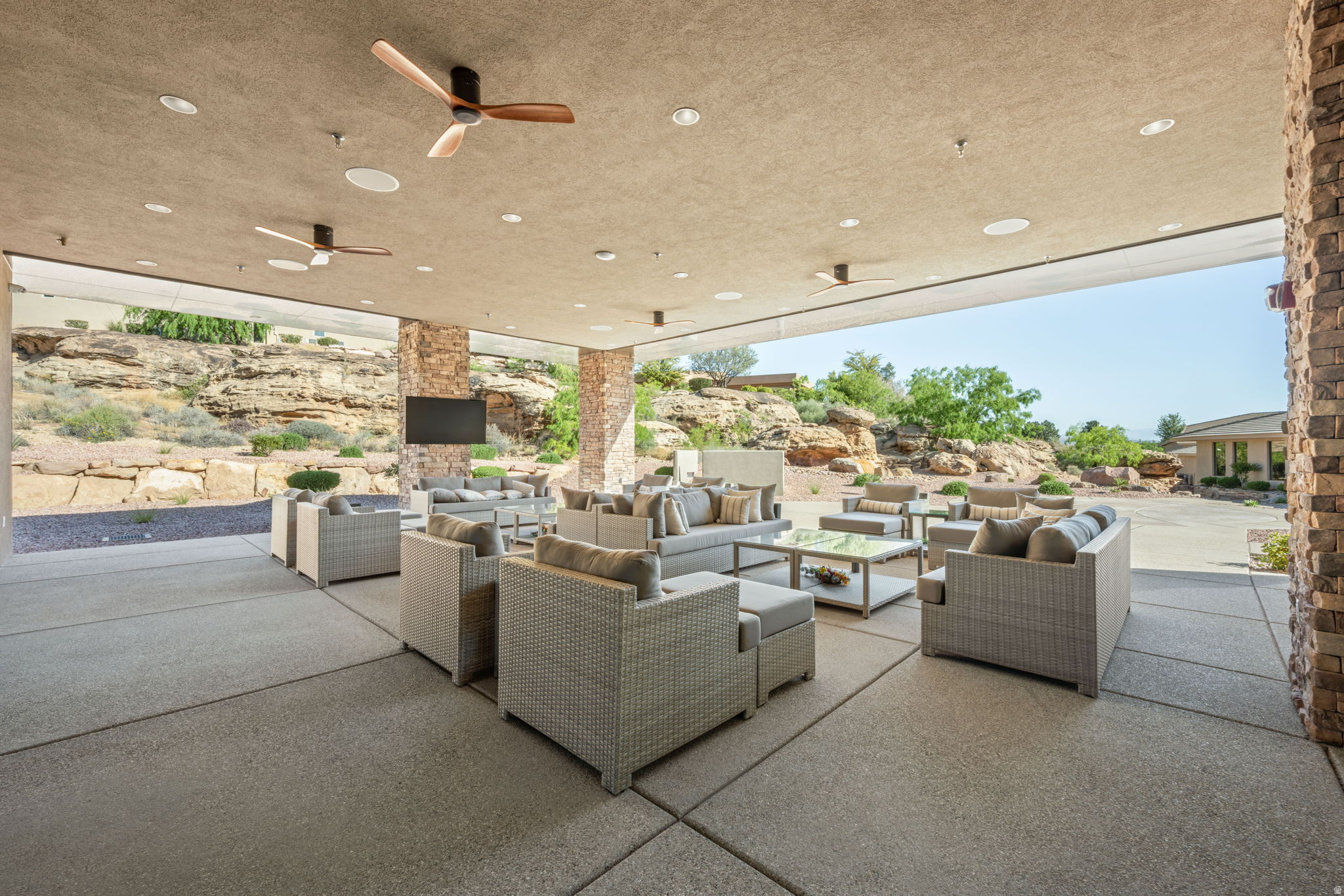 STONE CLIFF TOWNHOMES - Residential