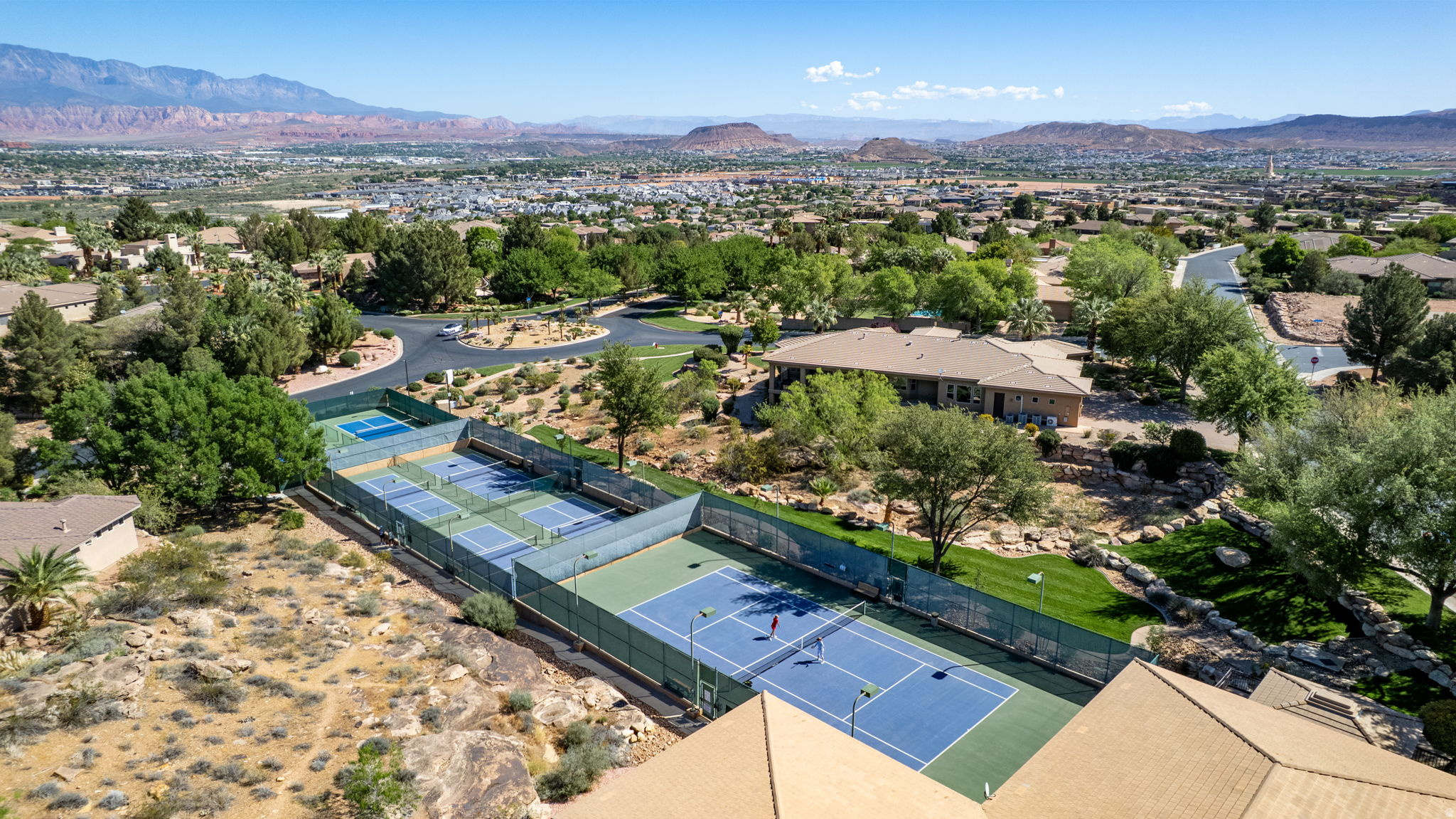 STONE CLIFF TOWNHOMES - Residential