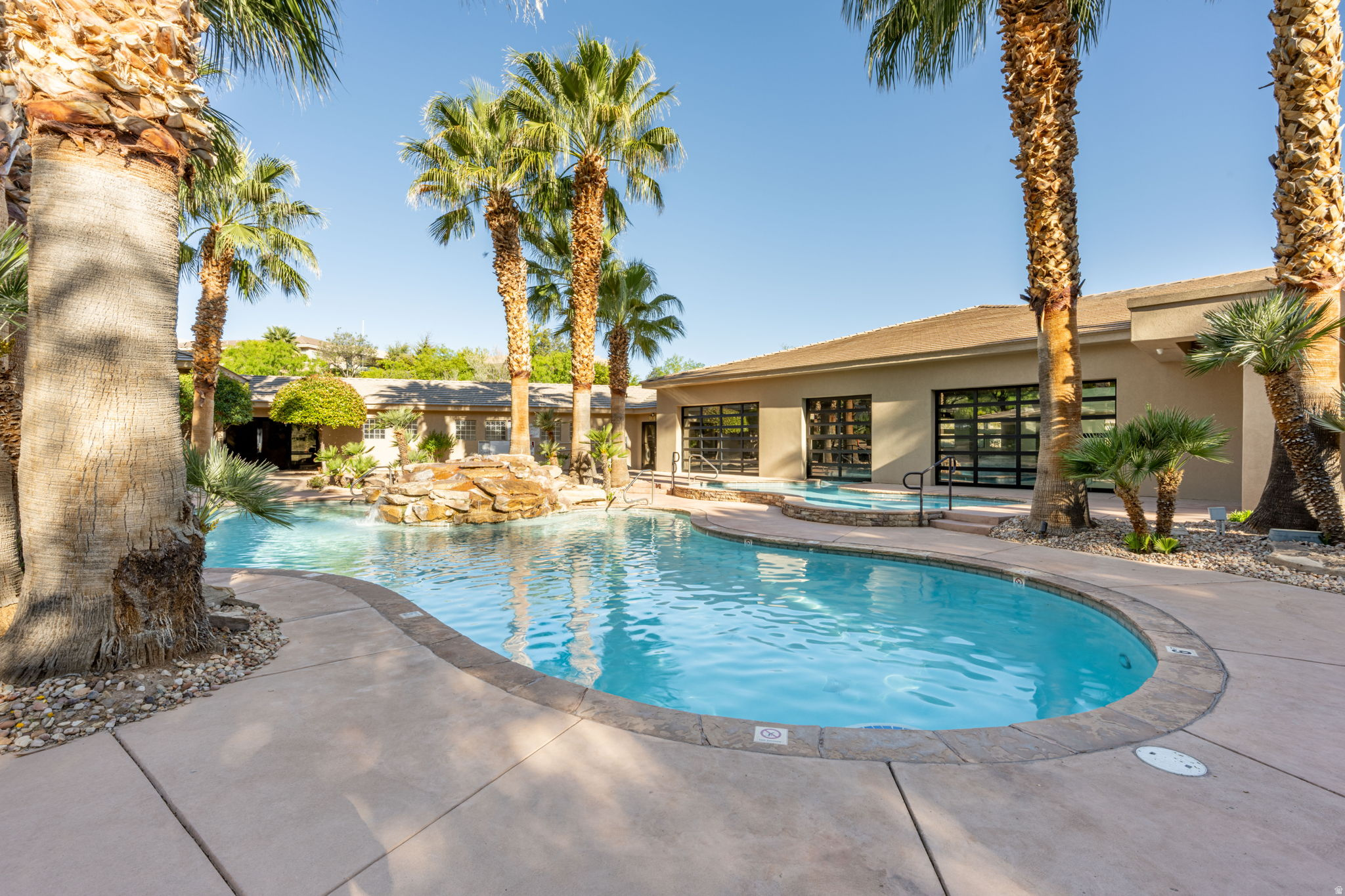 STONE CLIFF TOWNHOMES - Residential