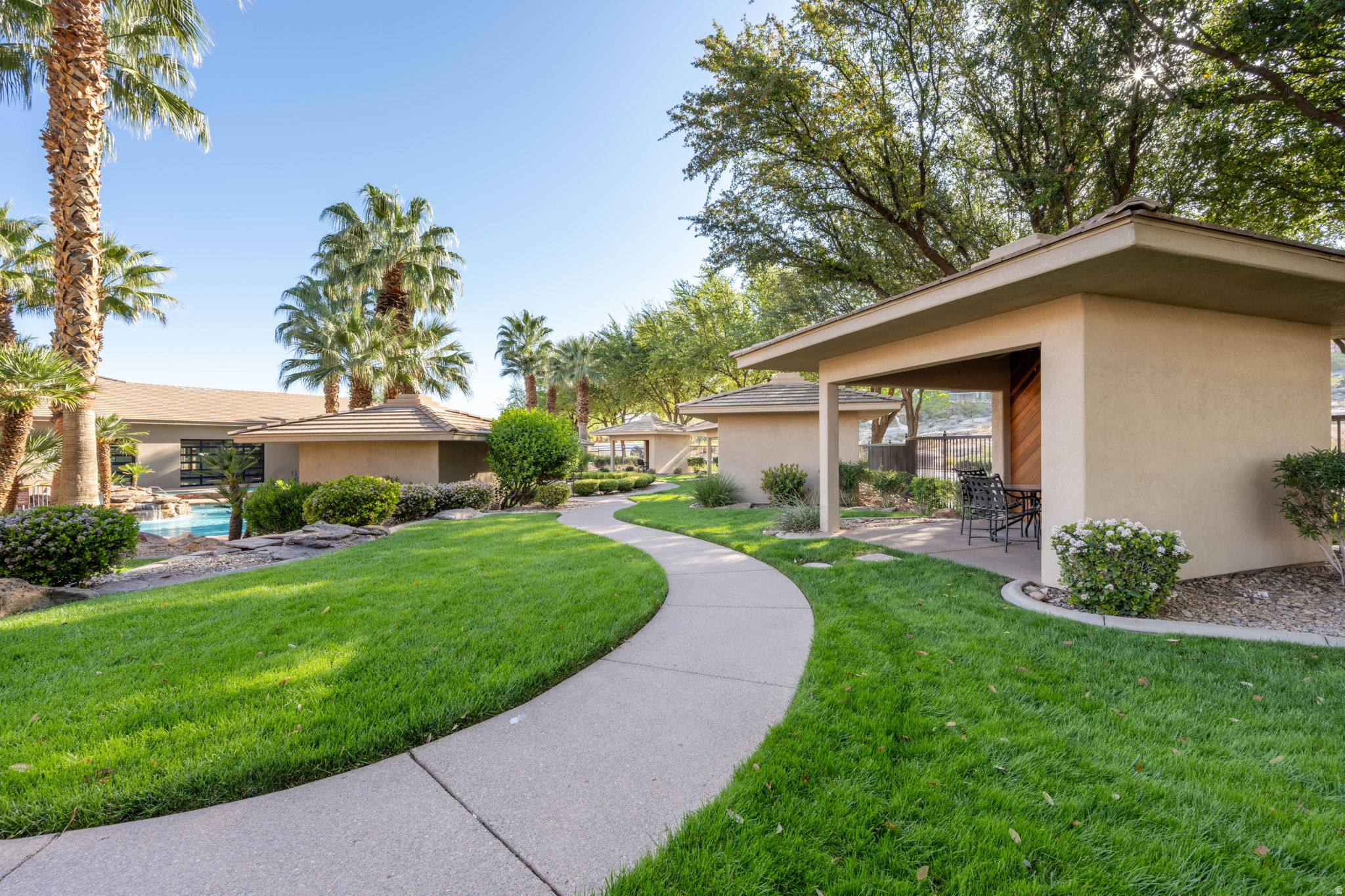 STONE CLIFF TOWNHOMES - Residential