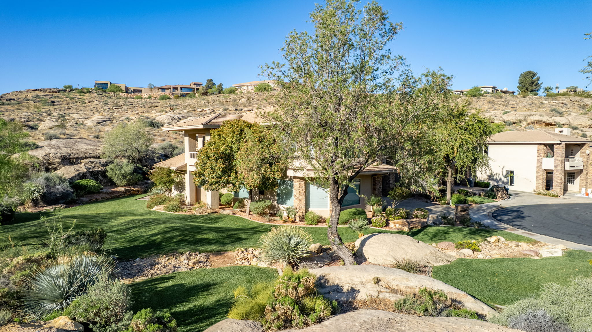 STONE CLIFF TOWNHOMES - Residential