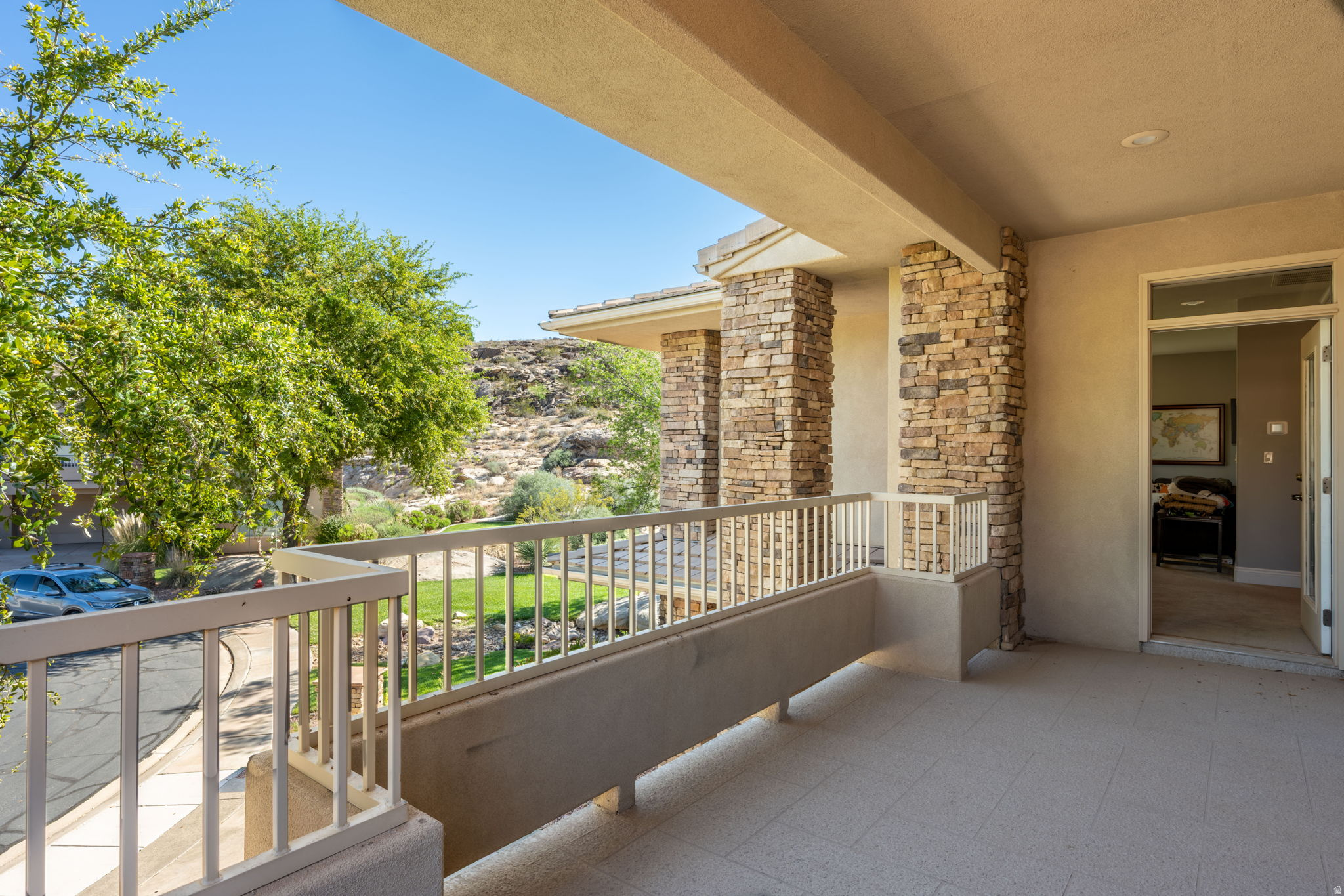 STONE CLIFF TOWNHOMES - Residential