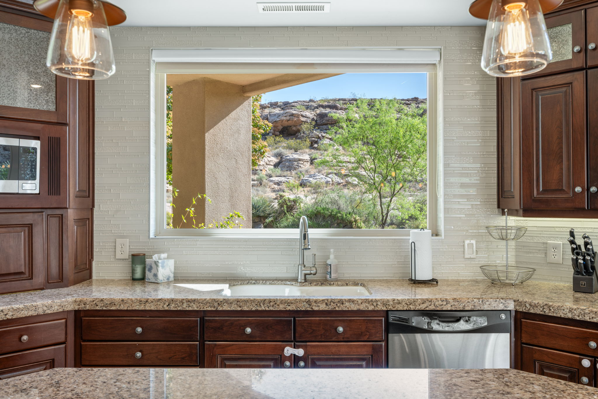 STONE CLIFF TOWNHOMES - Residential