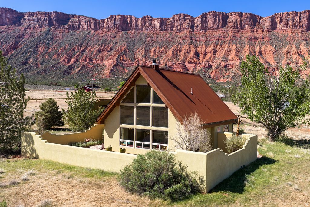 CASTLE VALLEY RIVER RANCHOS - Residential