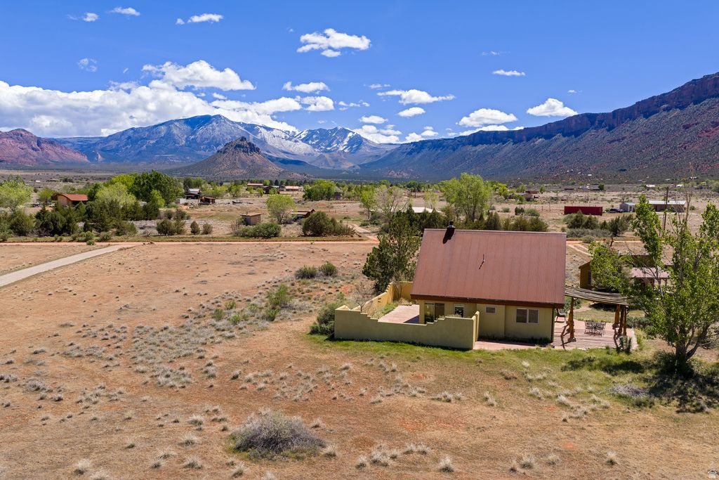 CASTLE VALLEY RIVER RANCHOS - Residential