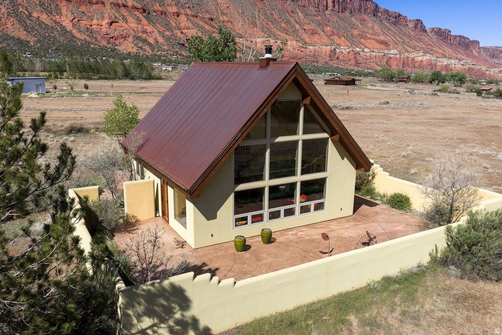 CASTLE VALLEY RIVER RANCHOS - Residential