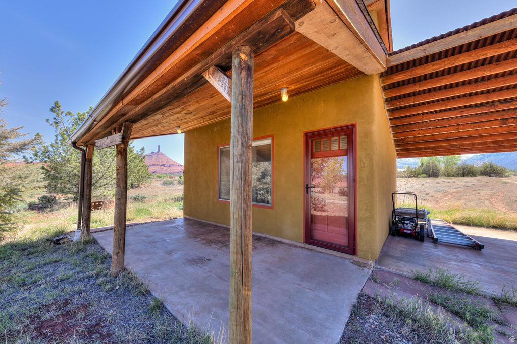 CASTLE VALLEY RIVER RANCHOS - Residential