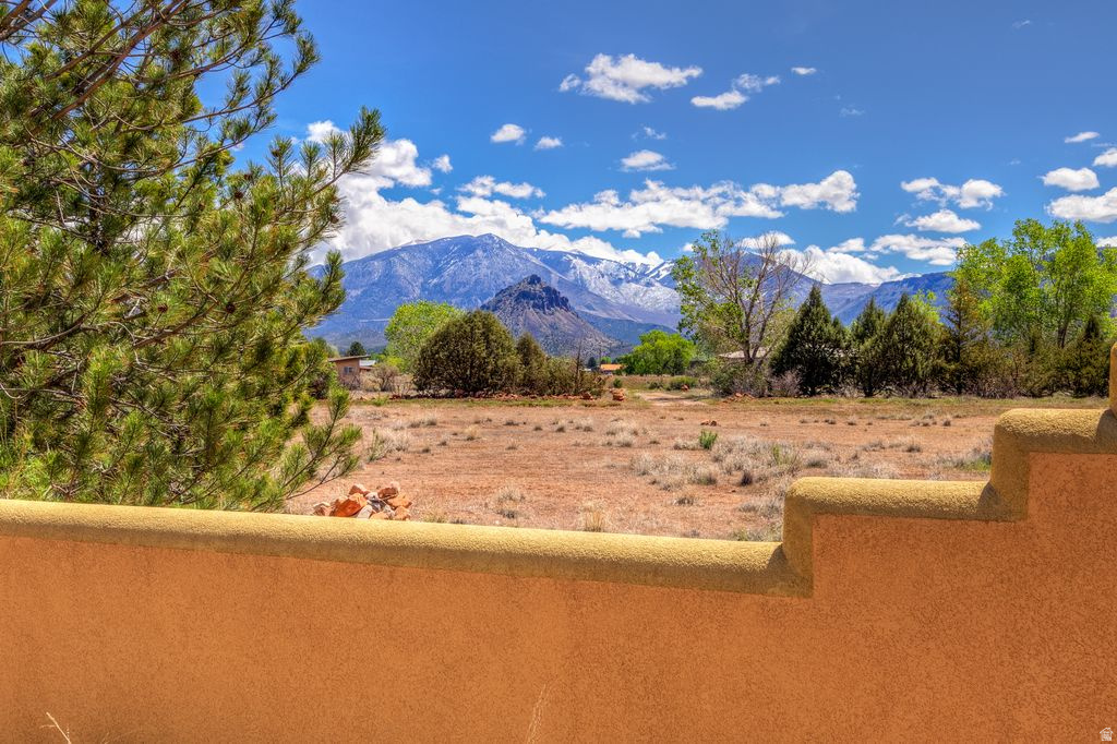 CASTLE VALLEY RIVER RANCHOS - Residential