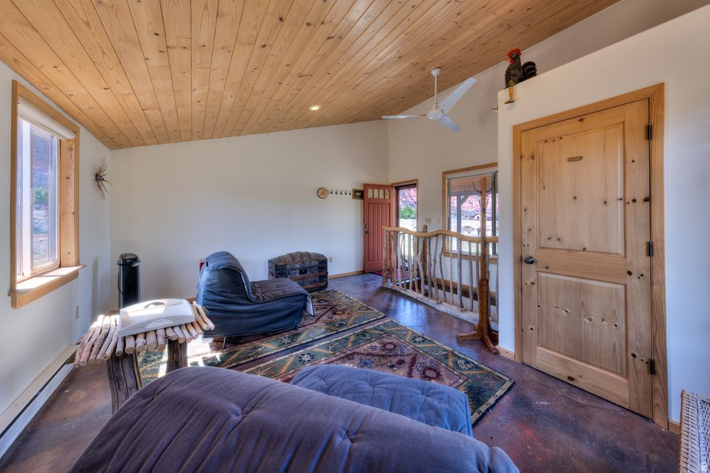 CASTLE VALLEY RIVER RANCHOS - Residential