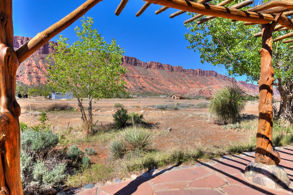 CASTLE VALLEY RIVER RANCHOS - Residential