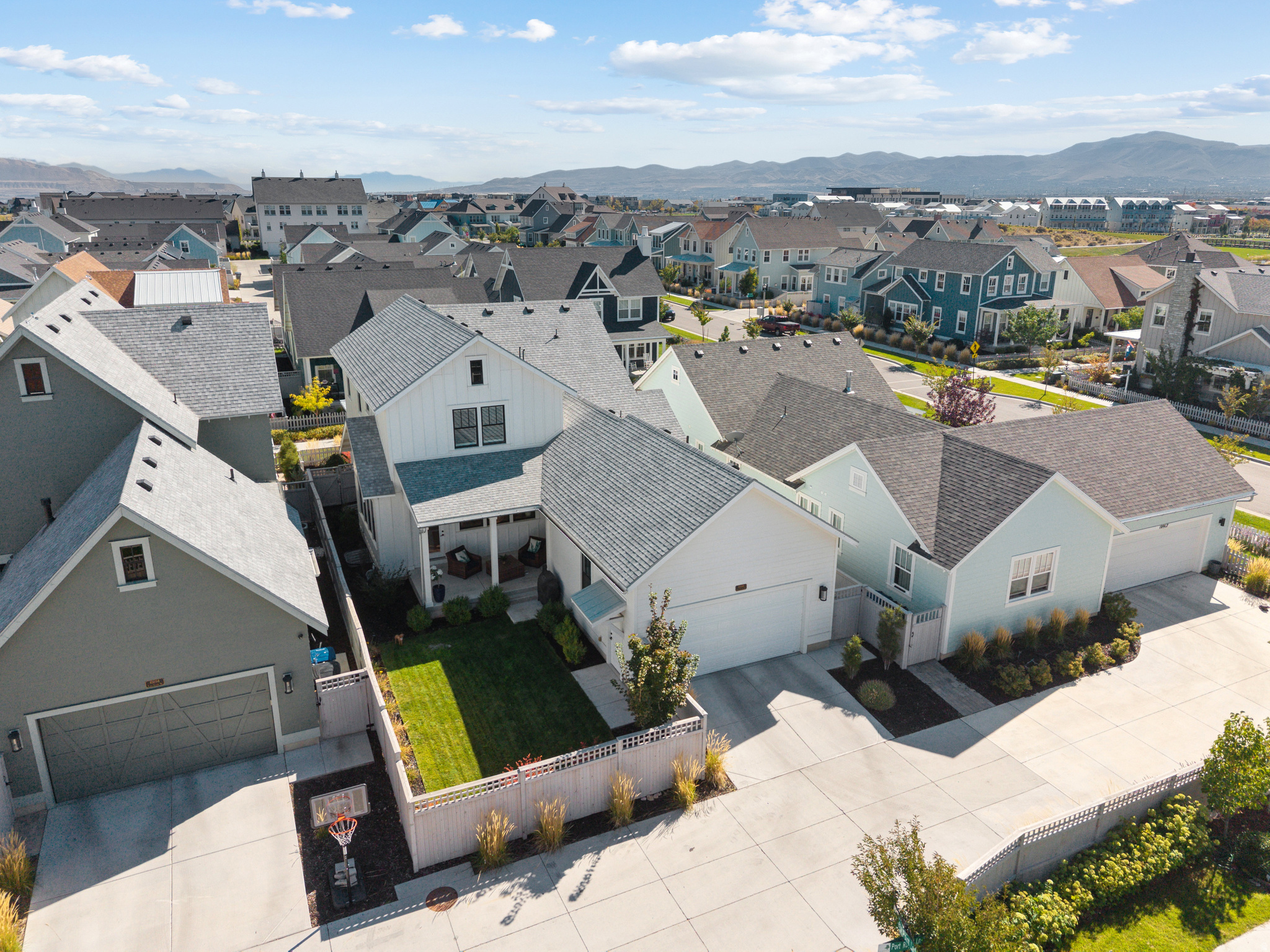 DAYBREAK - Residential