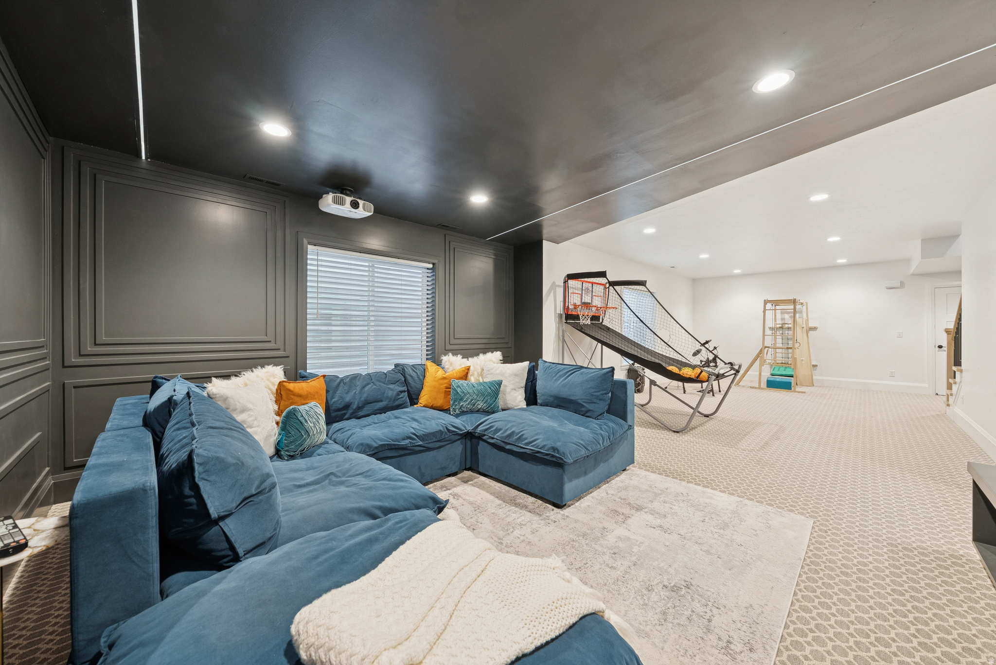 DAYBREAK - Residential