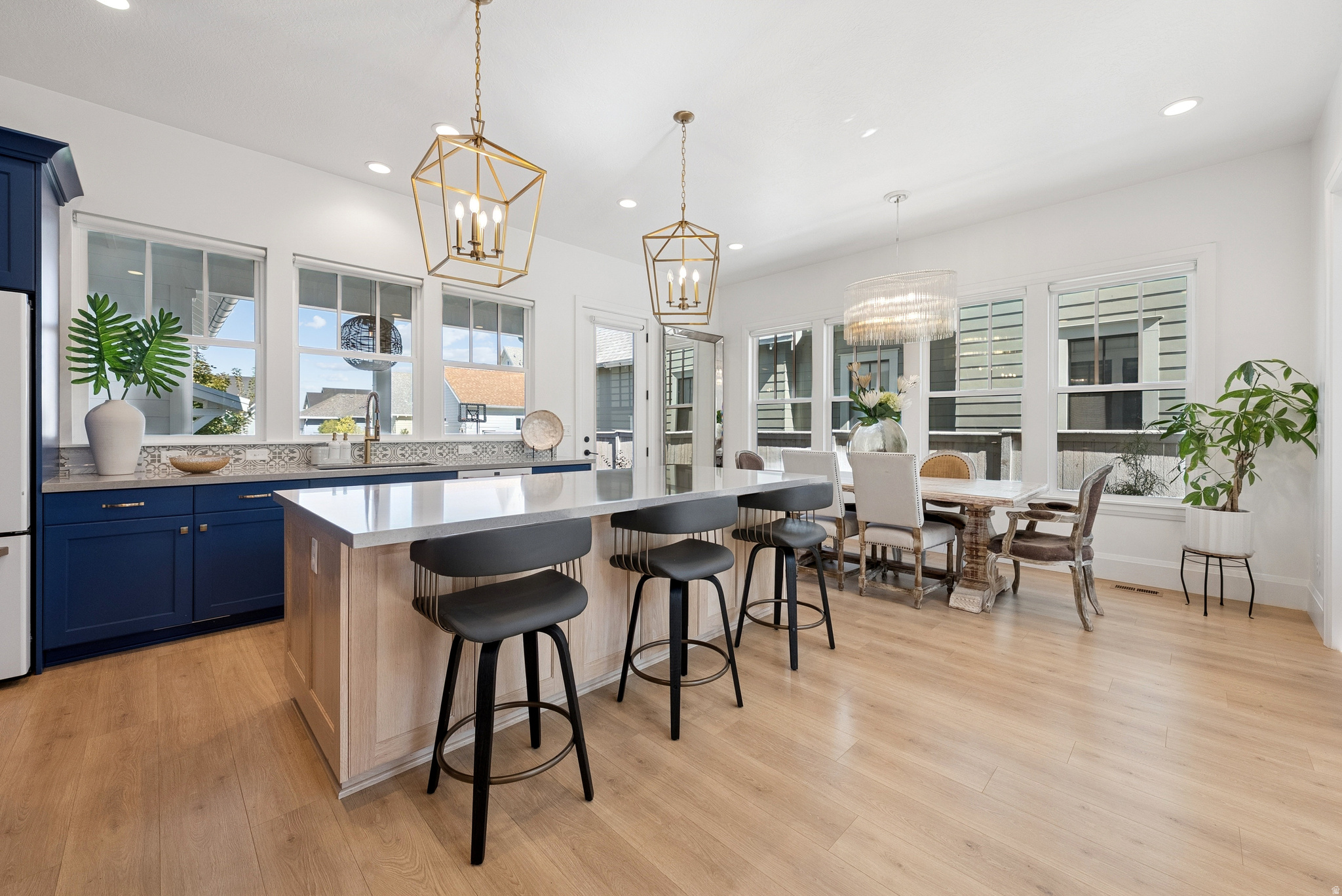 DAYBREAK - Residential