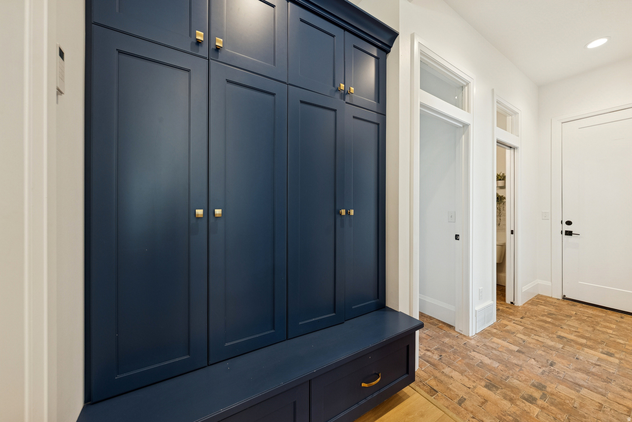 DAYBREAK - Residential