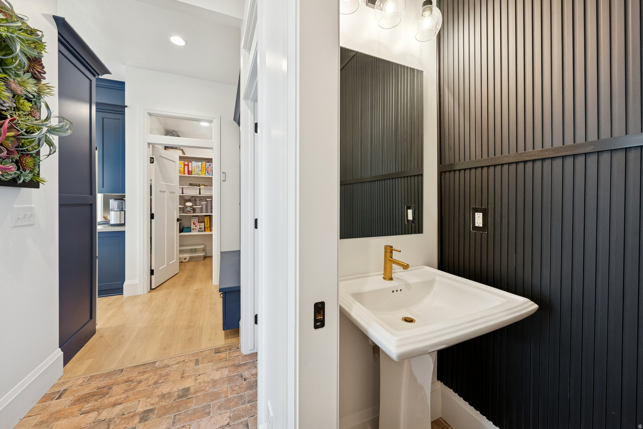 DAYBREAK - Residential