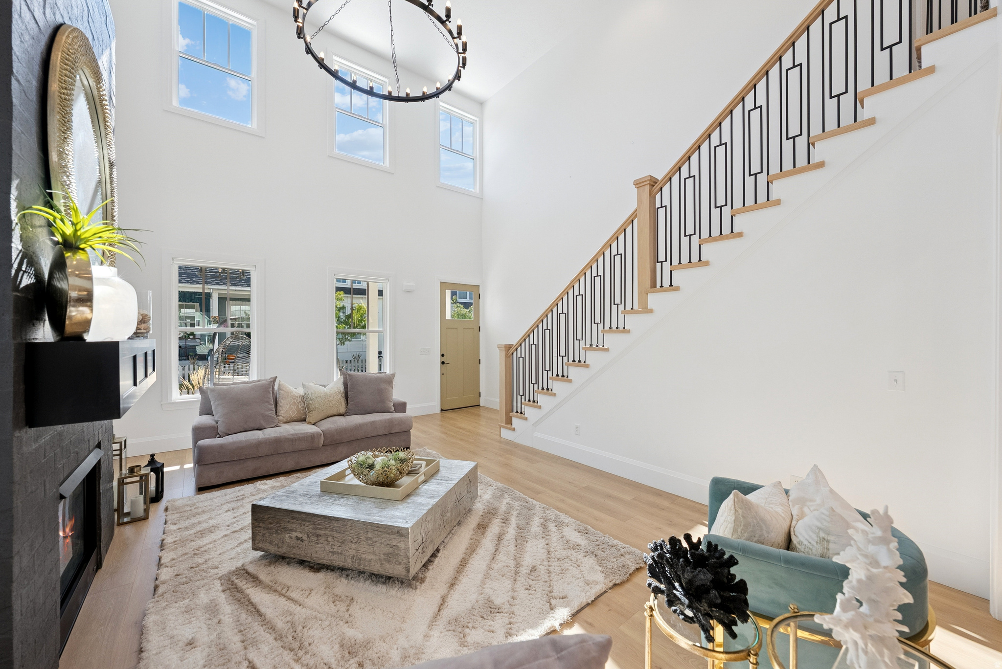 DAYBREAK - Residential