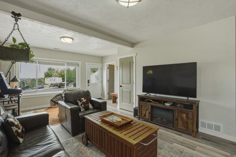 Tiny photo for 500 N 800 CIR E, Springville, UT 84663 (MLS # 2153138)