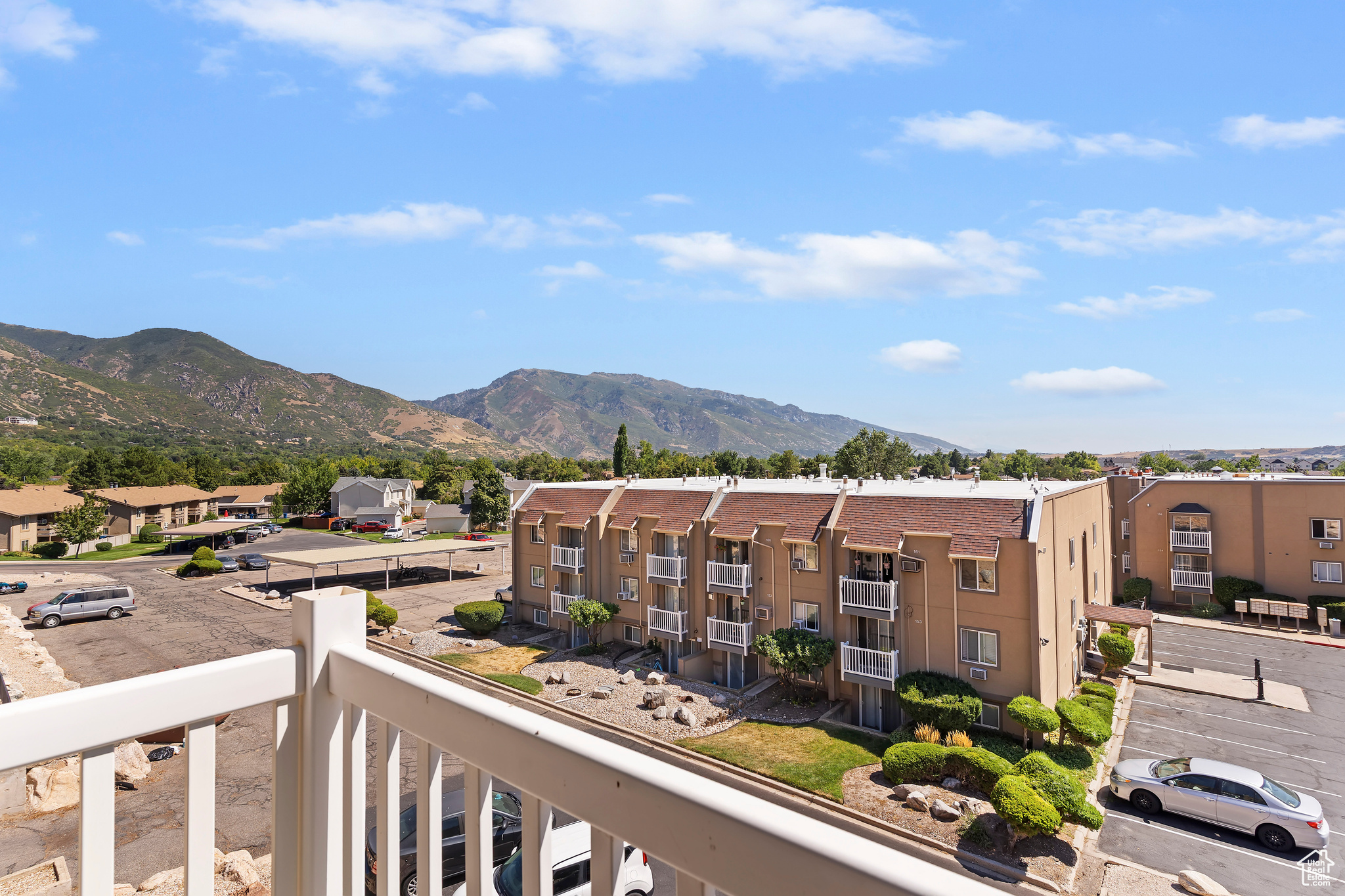 THE MEADOWS - Residential