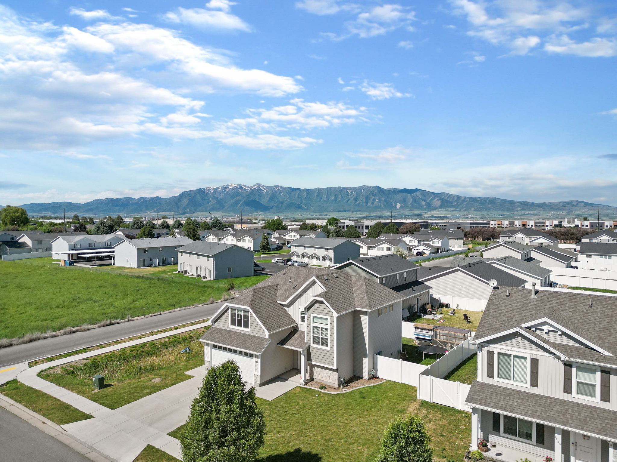 WEST GATE - Residential