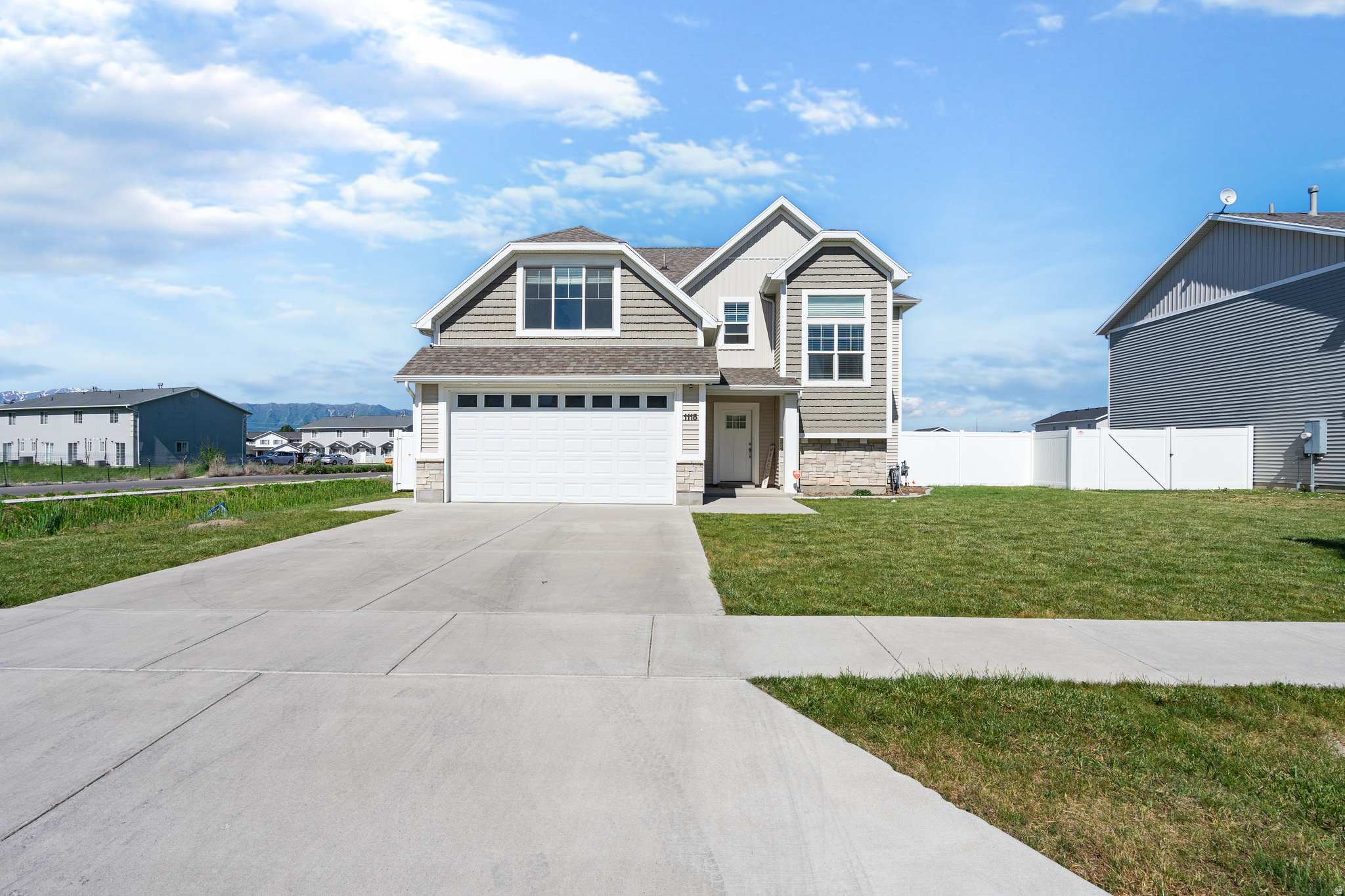 WEST GATE - Residential